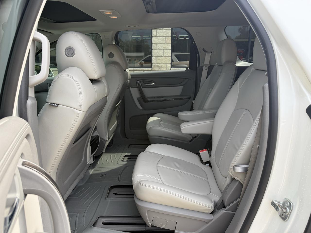 GMC Acadia AWD 4dr SLT w/SLT-1 2015