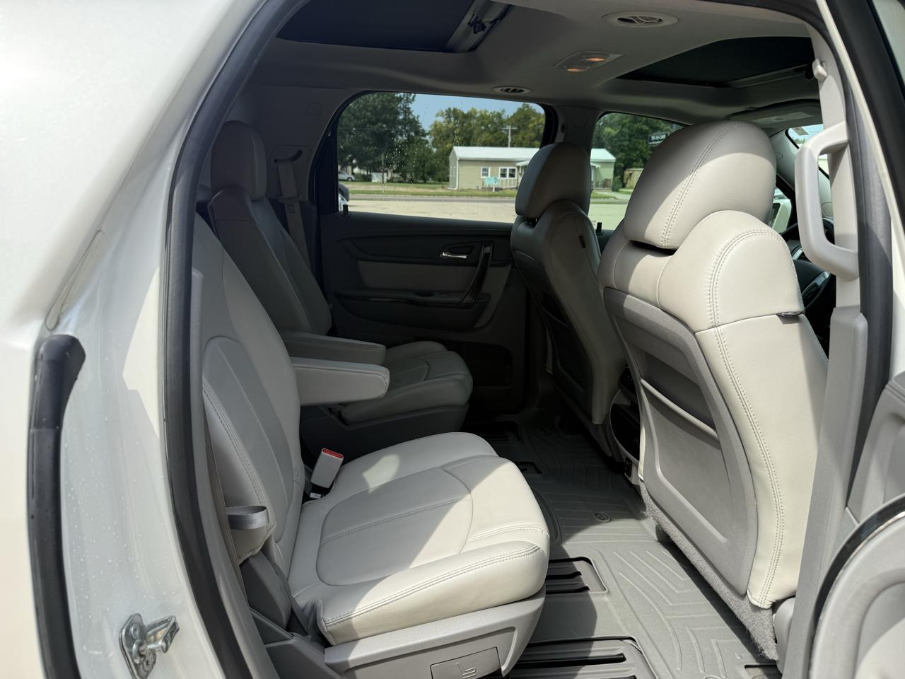 GMC Acadia AWD 4dr SLT w/SLT-1 2015