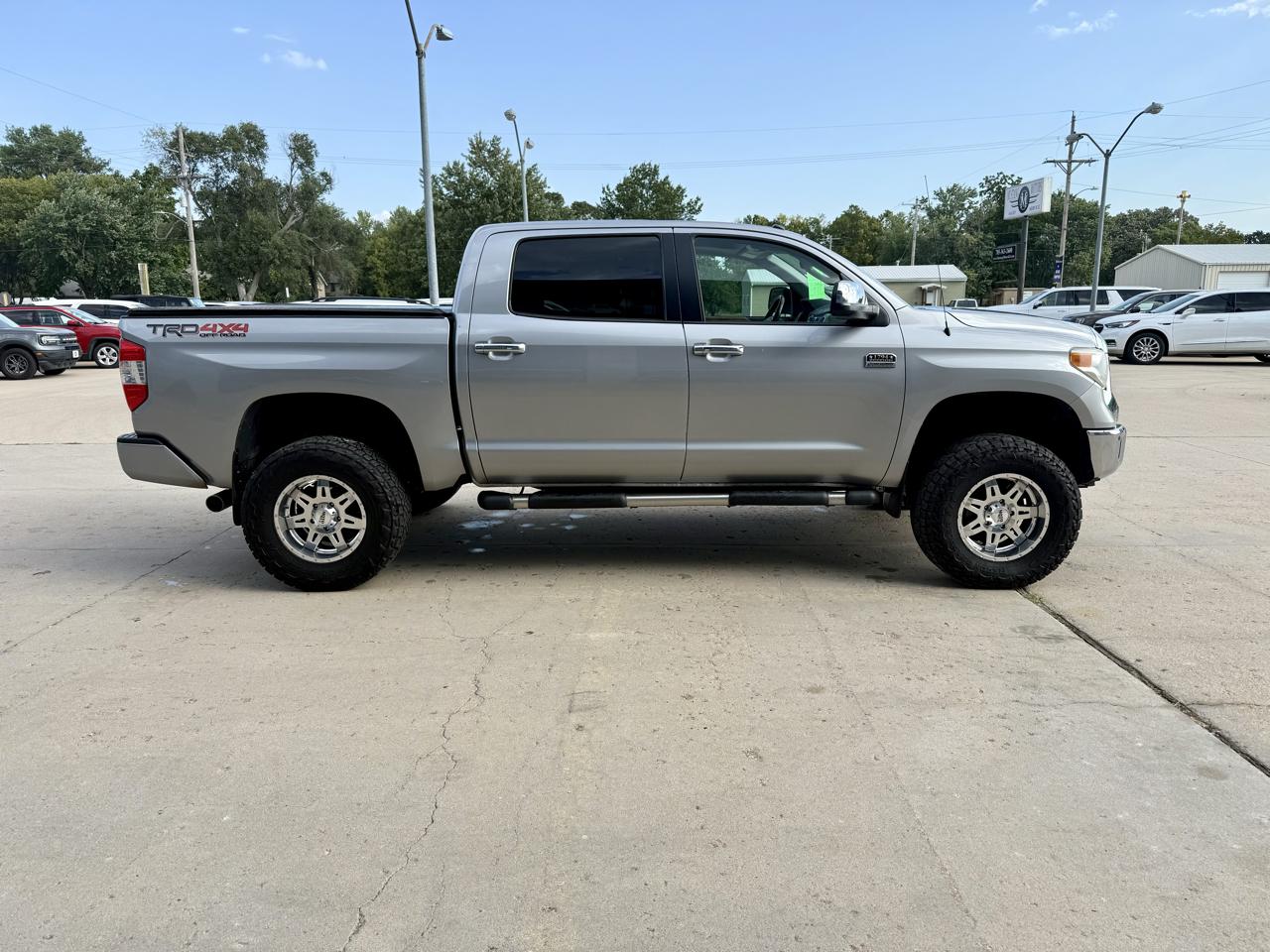 Toyota Tundra 4WD 1794 Edition CrewMax 5.5' Bed 5.7L FFV (Natl) 2017