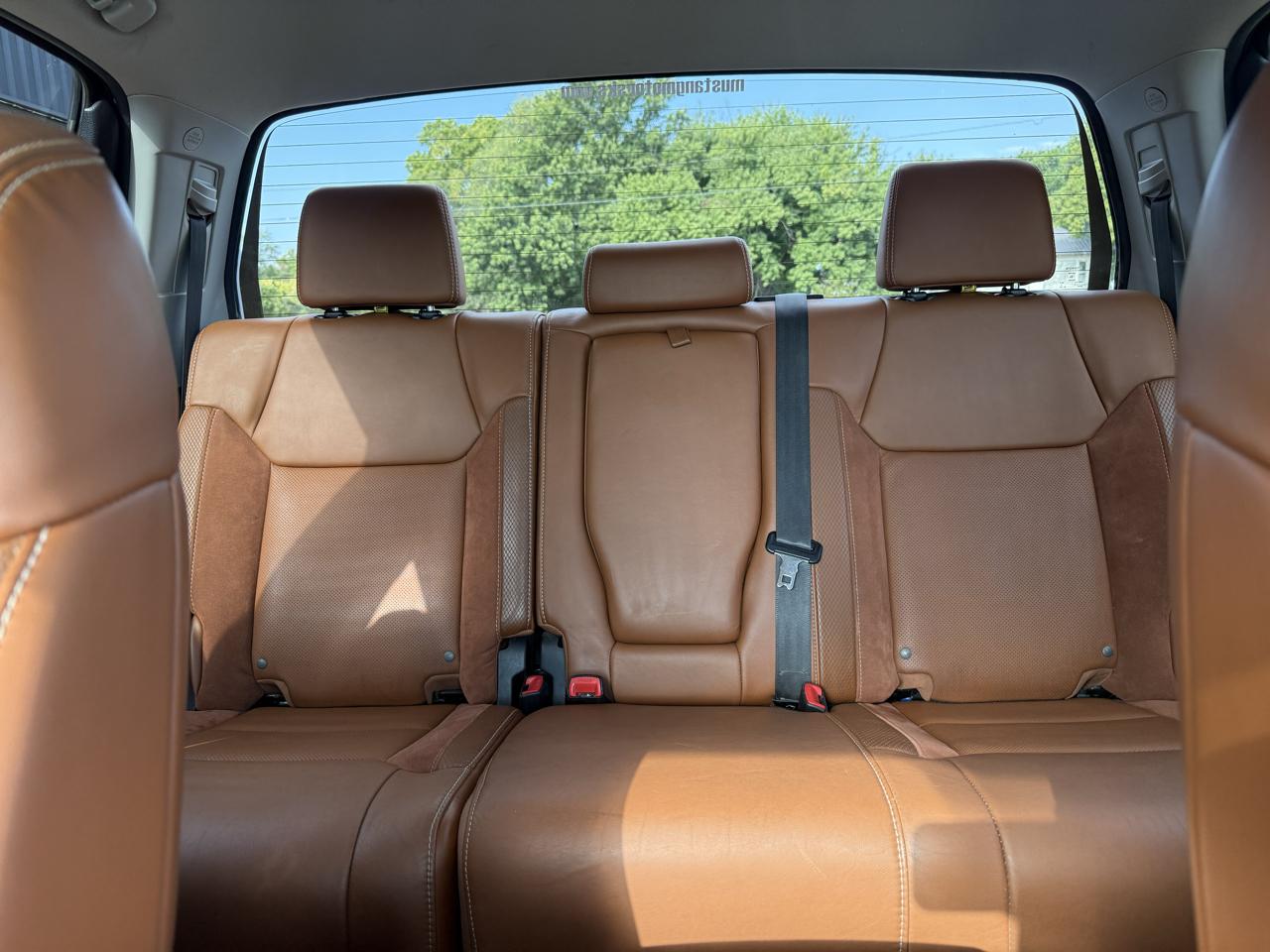 Toyota Tundra 4WD 1794 Edition CrewMax 5.5' Bed 5.7L FFV (Natl) 2017