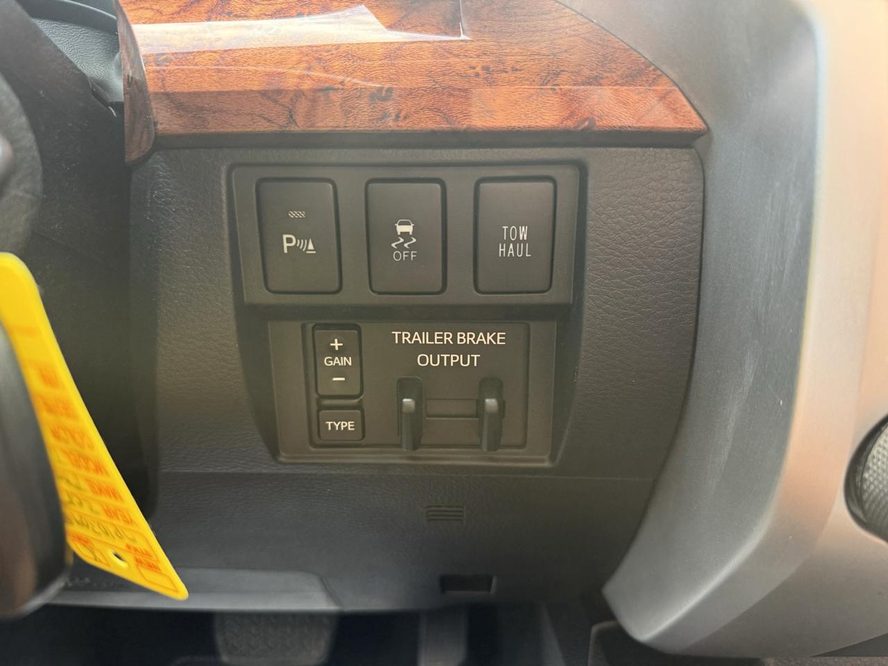 Toyota Tundra 4WD 1794 Edition CrewMax 5.5' Bed 5.7L FFV (Natl) 2017