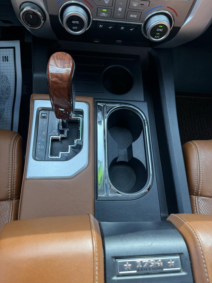 Toyota Tundra 4WD 1794 Edition CrewMax 5.5' Bed 5.7L FFV (Natl) 2017