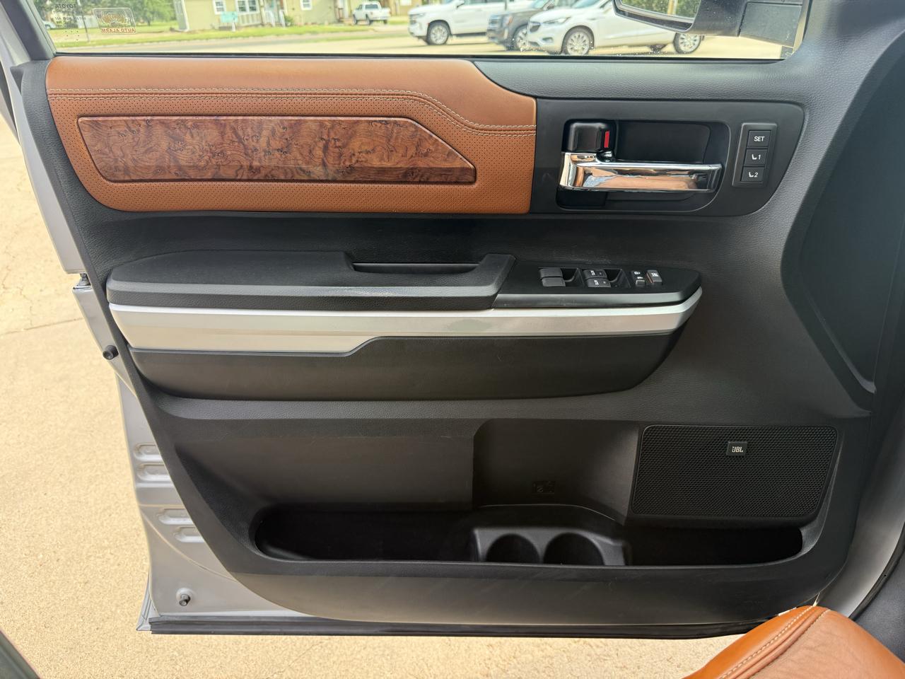 Toyota Tundra 4WD 1794 Edition CrewMax 5.5' Bed 5.7L FFV (Natl) 2017