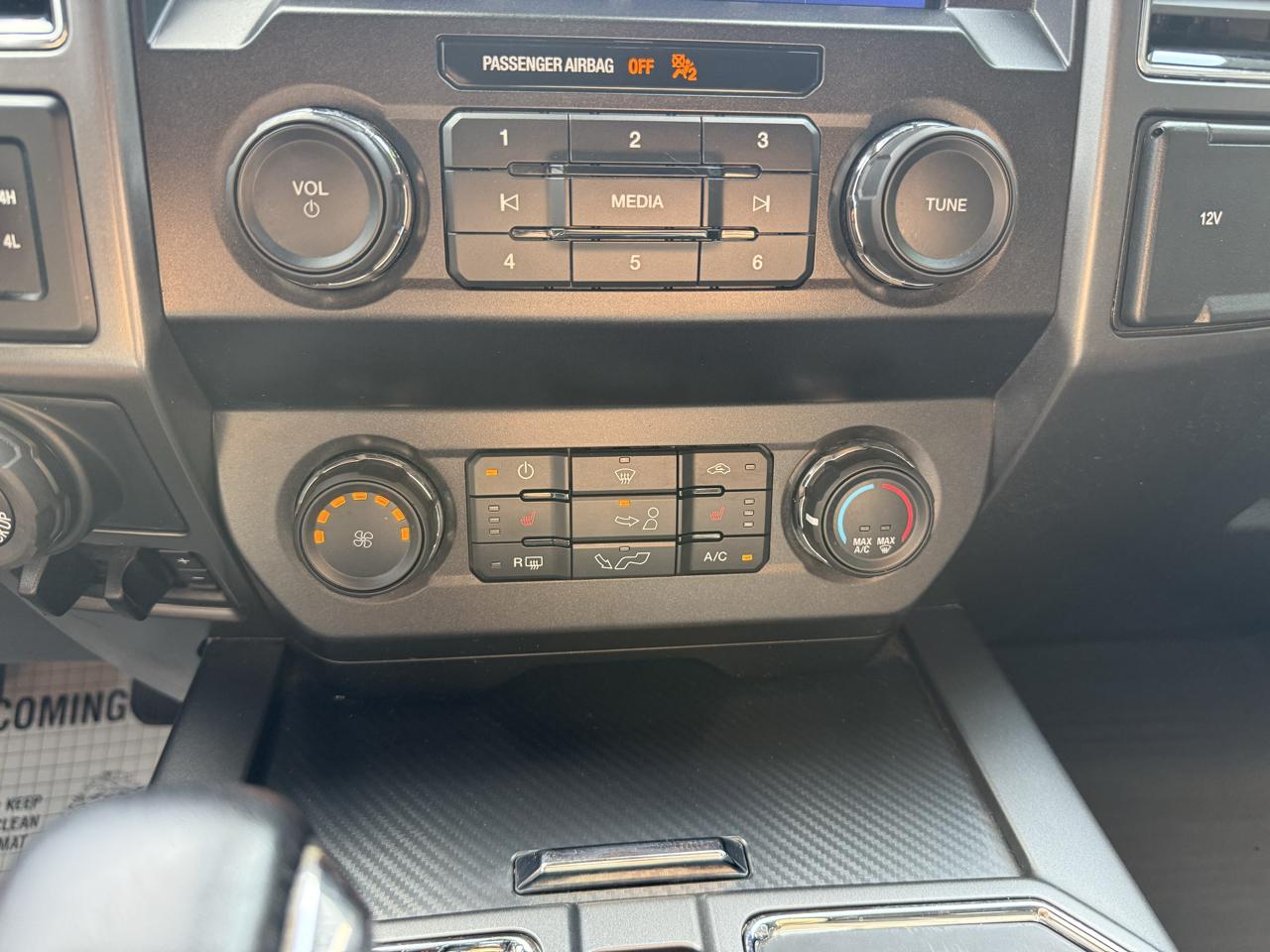 Ford F-150 XLT 4WD 2020
