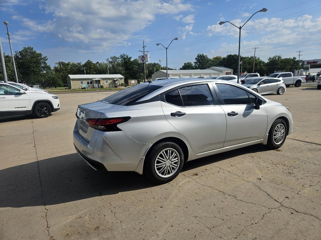 Nissan Versa S CVT 2021