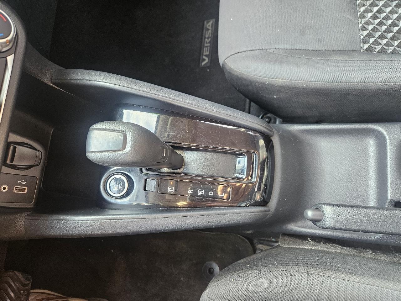 Nissan Versa S CVT 2021