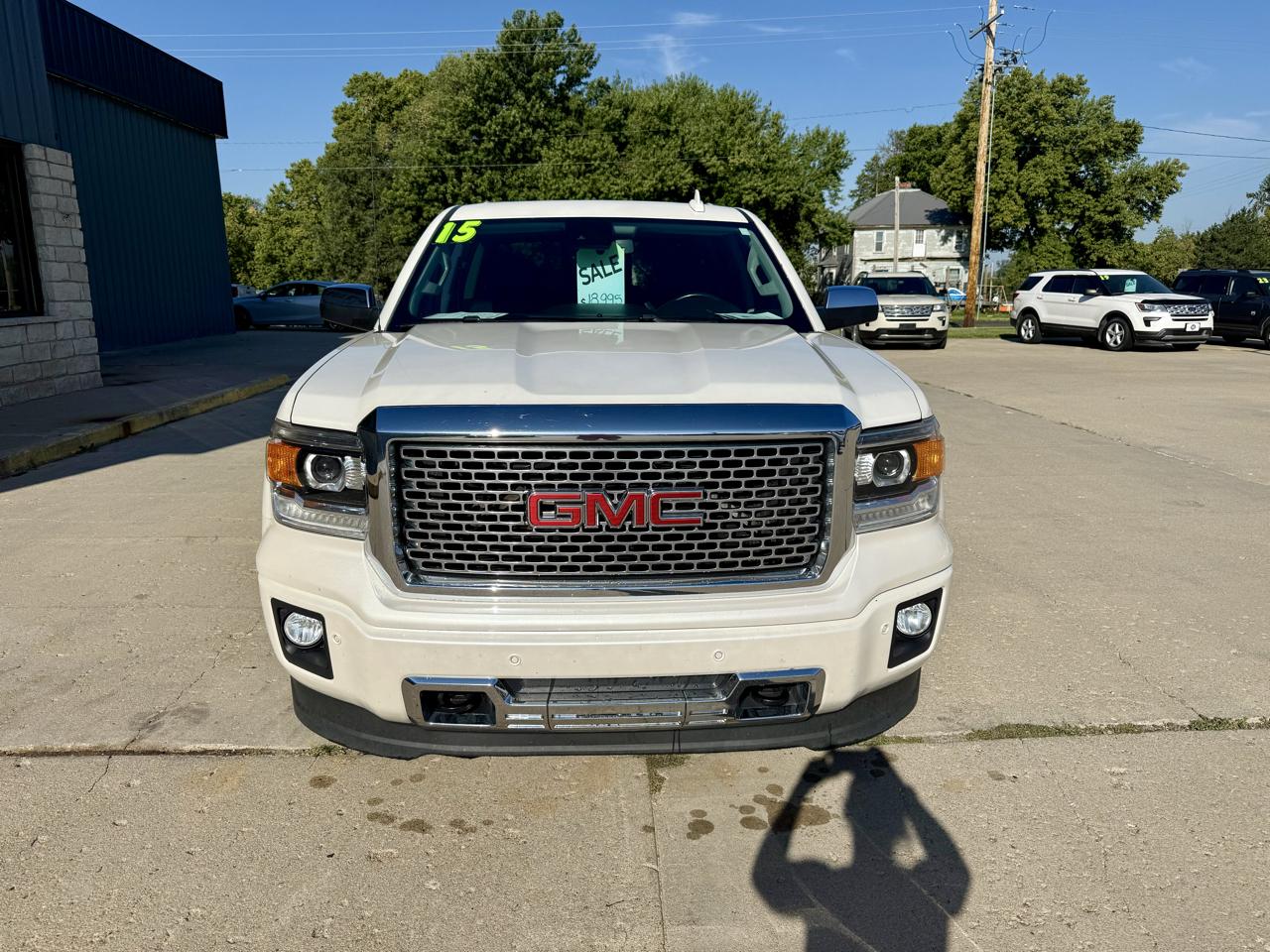 GMC Sierra 1500 4WD Crew Cab 143.5" Denali 2015