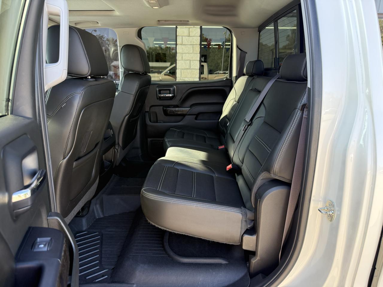GMC Sierra 1500 4WD Crew Cab 143.5" Denali 2015
