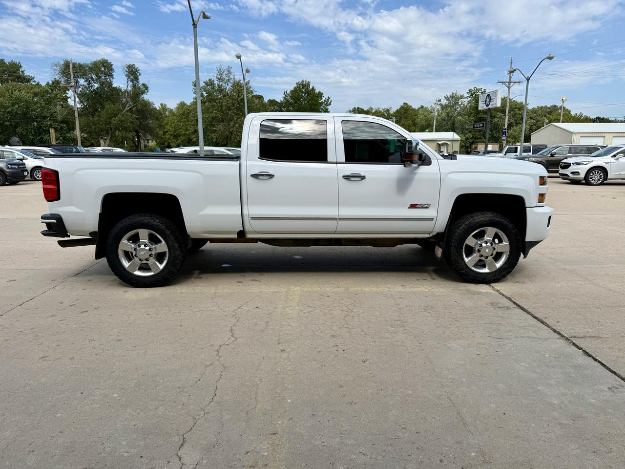Chevrolet Silverado 2500HD 4WD Crew Cab 153" LT 2017
