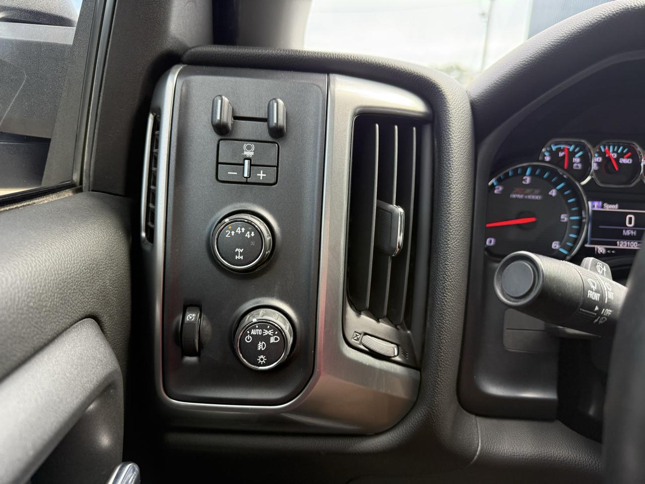Chevrolet Silverado 2500HD 4WD Crew Cab 153" LT 2017