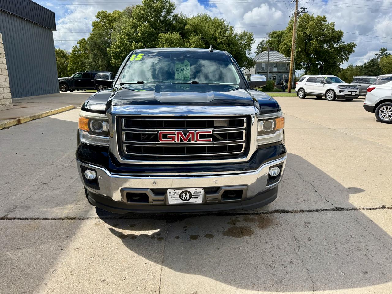 GMC Sierra 1500 4WD Crew Cab 143.5" SLT 2015