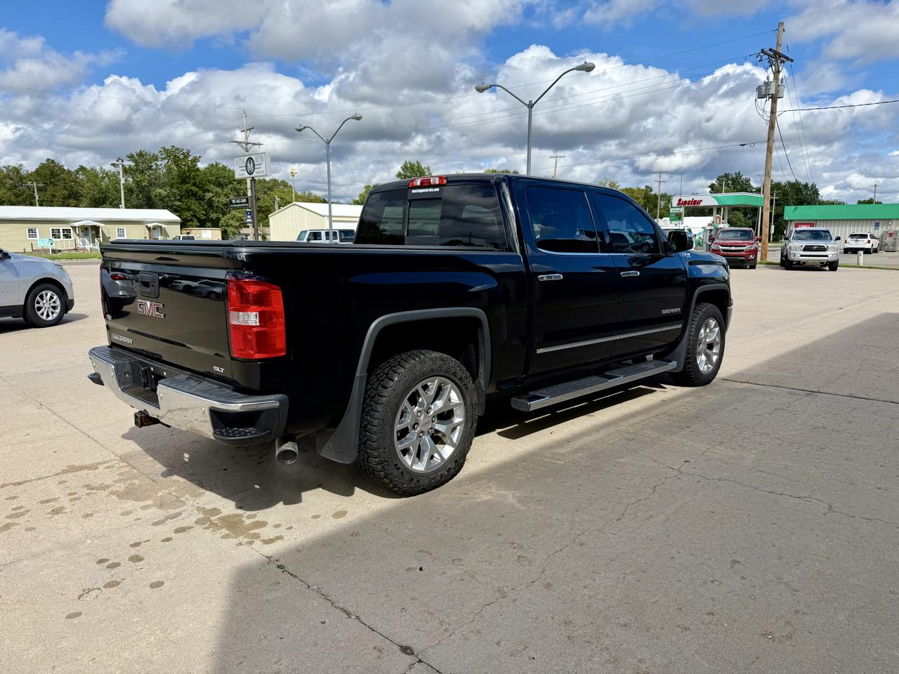 GMC Sierra 1500 4WD Crew Cab 143.5" SLT 2015