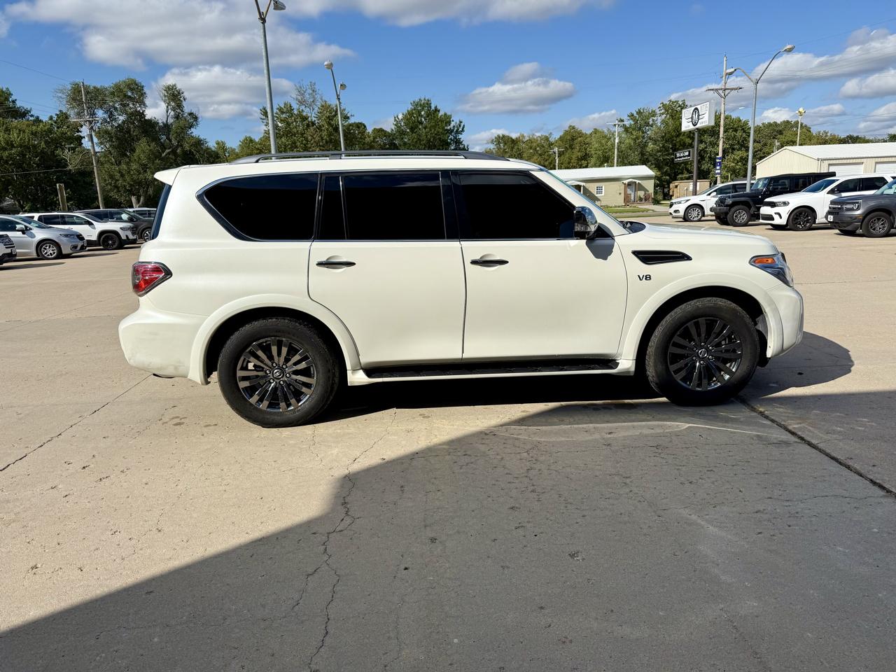 Nissan Armada 4x4 Platinum 2019