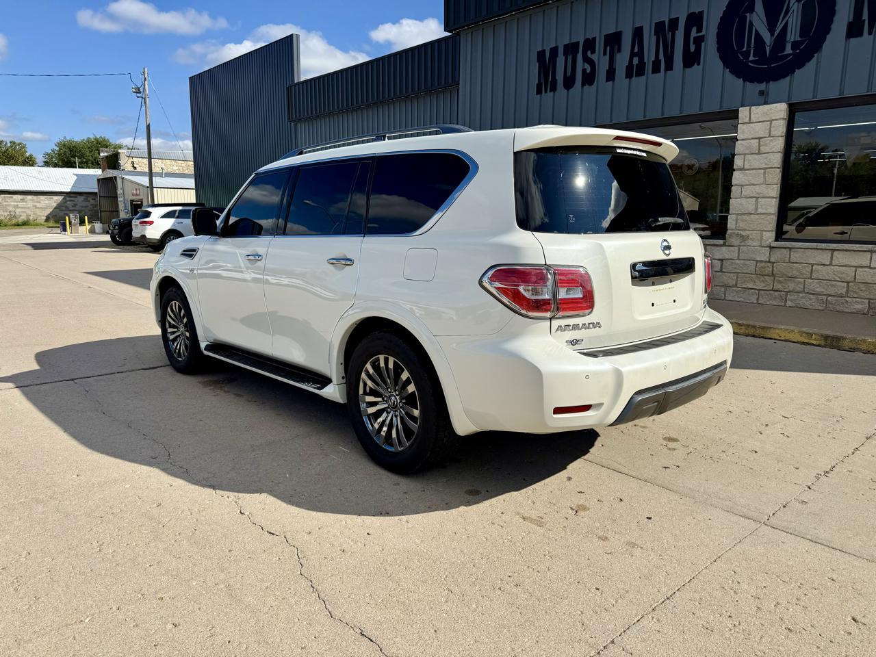 Nissan Armada 4x4 Platinum 2019