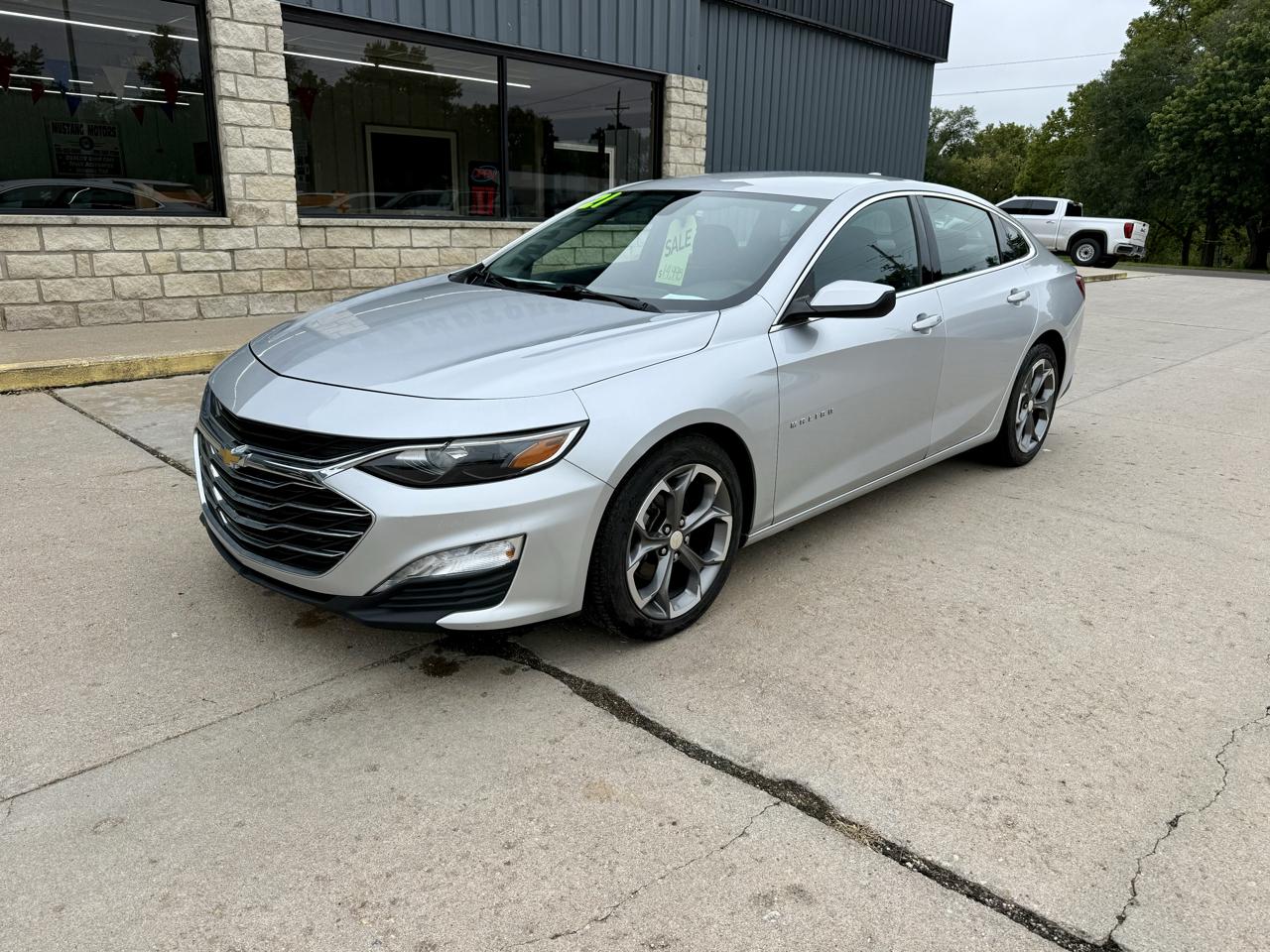 Chevrolet Malibu 4dr Sdn LT 2021