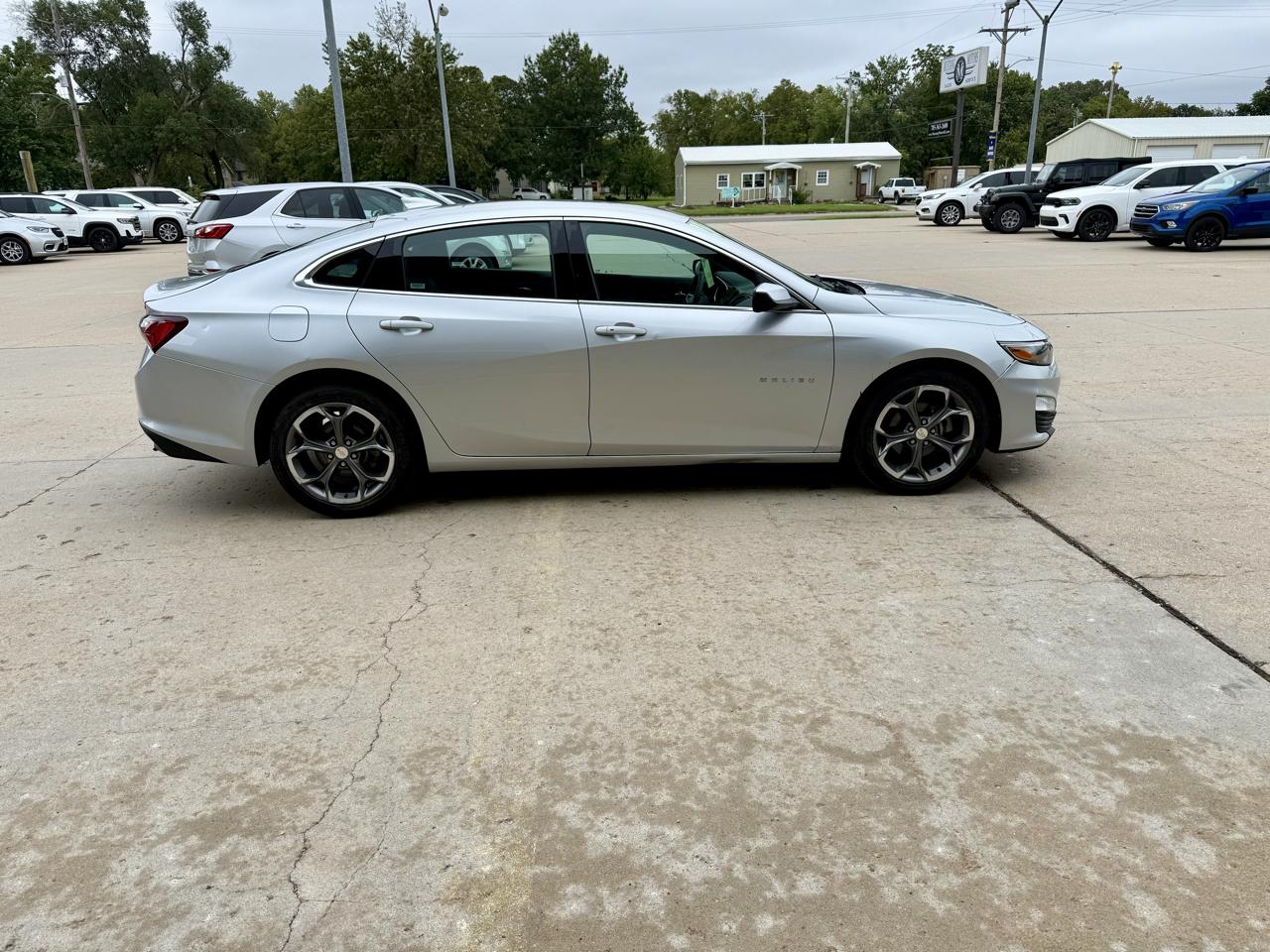 Chevrolet Malibu 4dr Sdn LT 2021