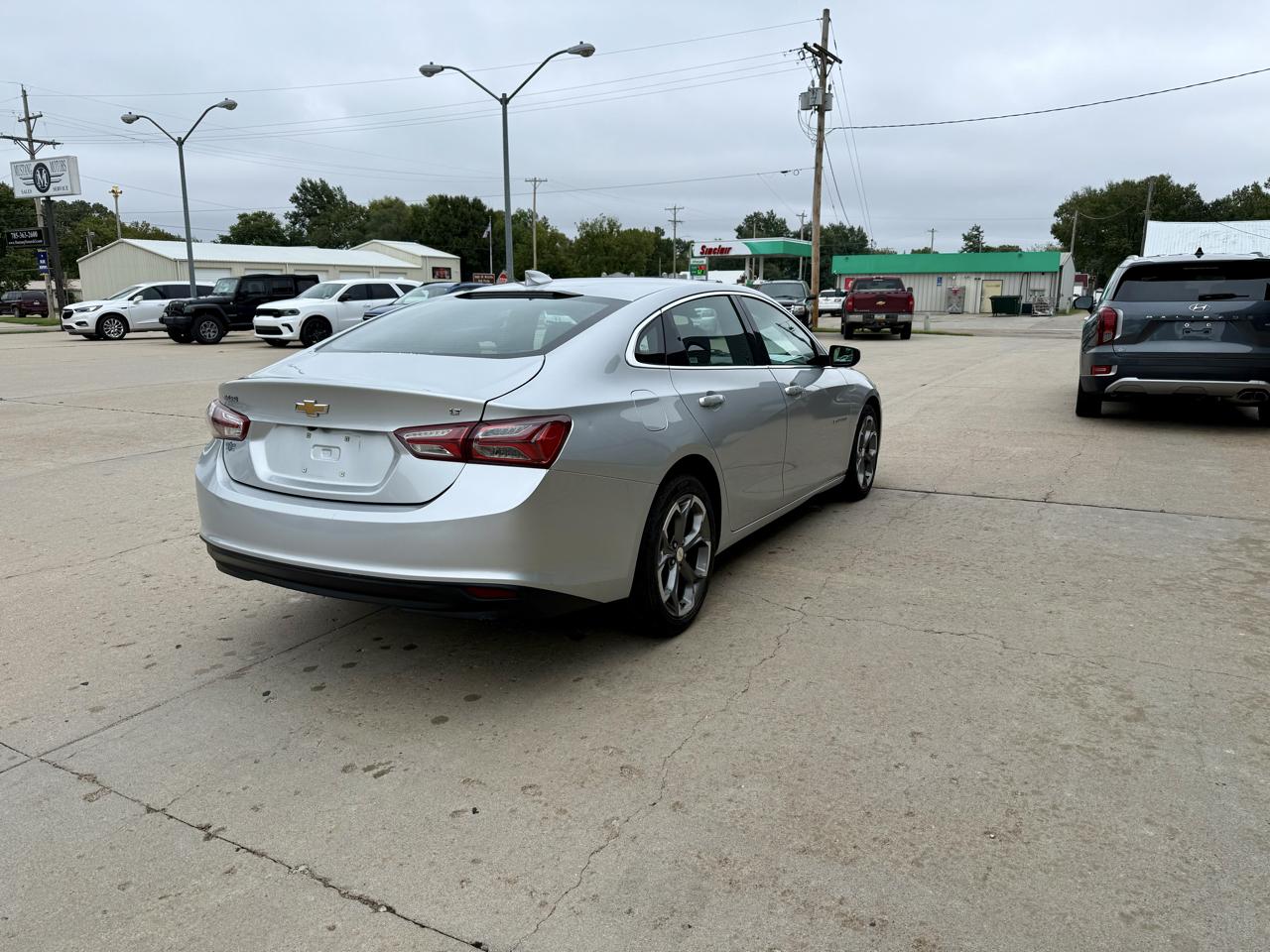 Chevrolet Malibu 4dr Sdn LT 2021
