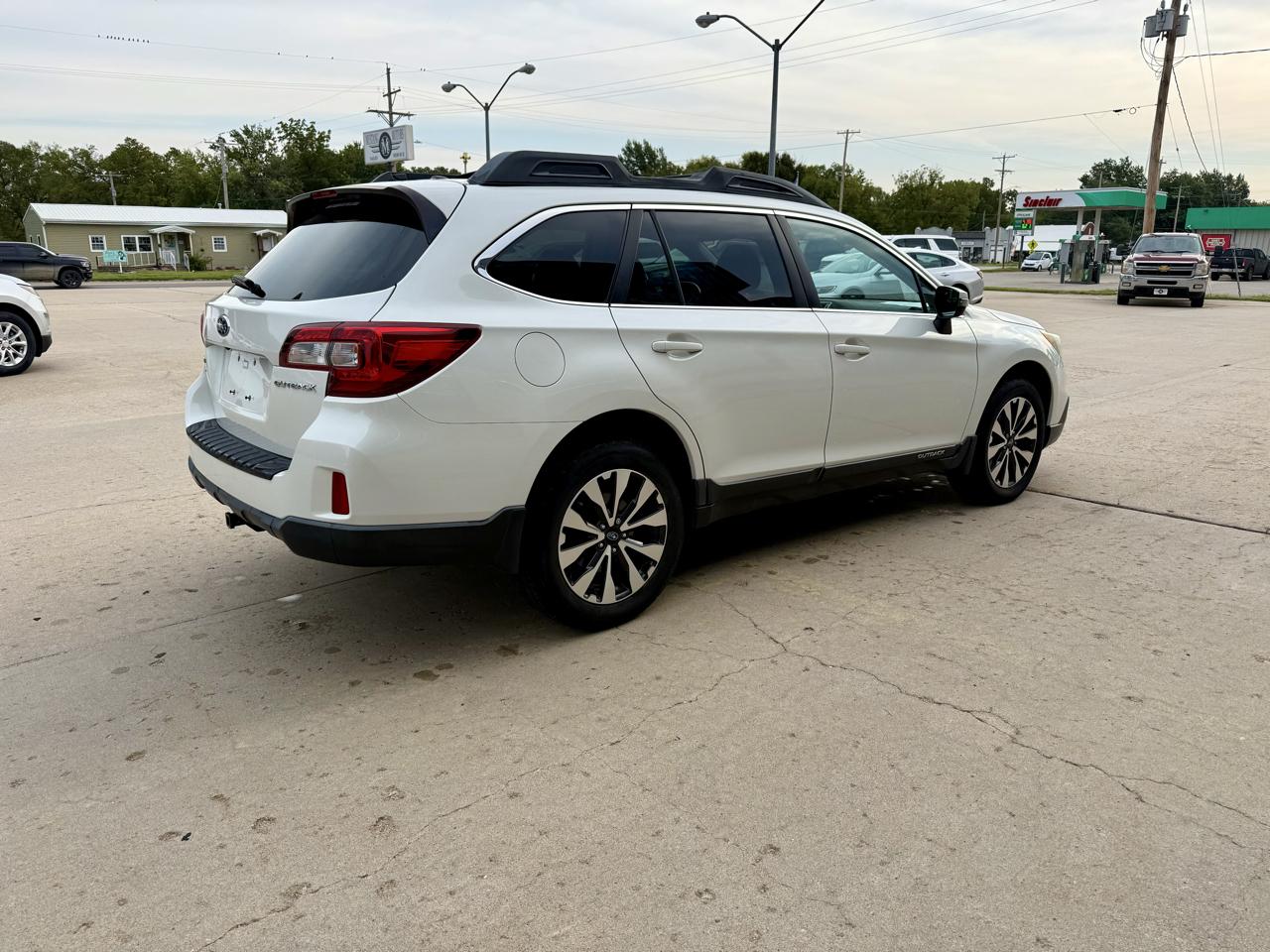 Subaru Outback 4dr Wgn 2.5i Limited 2015