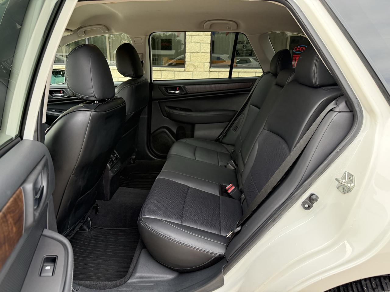 Subaru Outback 4dr Wgn 2.5i Limited 2015