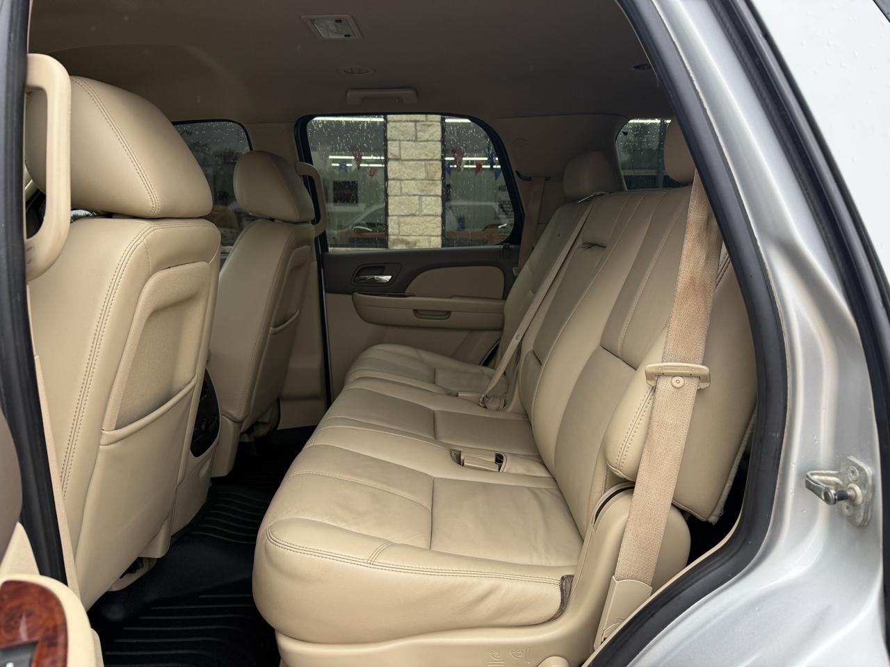 Chevrolet Tahoe 4WD 4dr 1500 LT 2010
