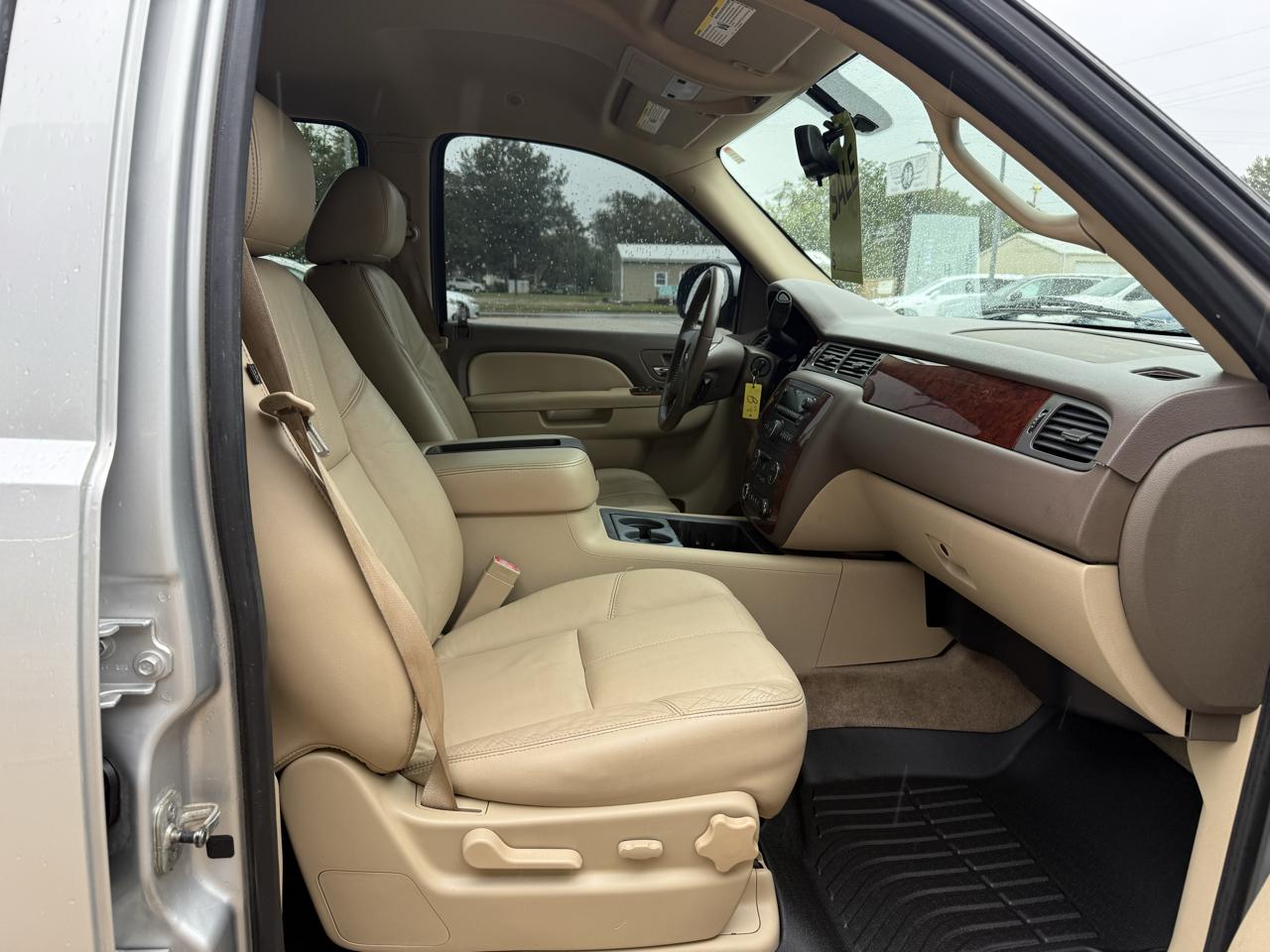 Chevrolet Tahoe 4WD 4dr 1500 LT 2010