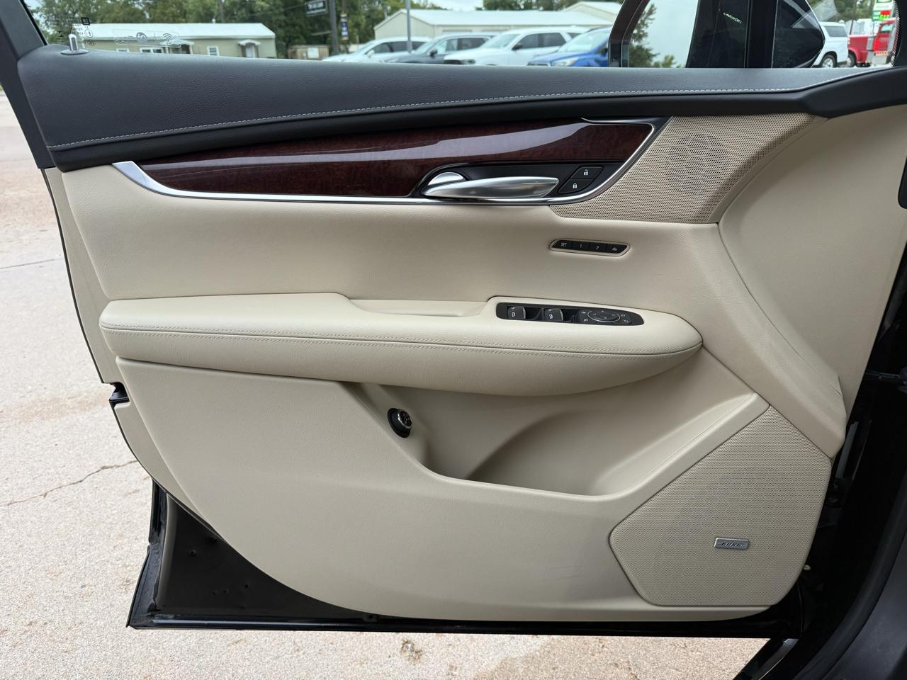 Cadillac XT5 AWD 4dr Premium Luxury 2017