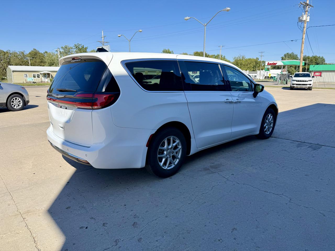 Chrysler Pacifica Touring L FWD 2024