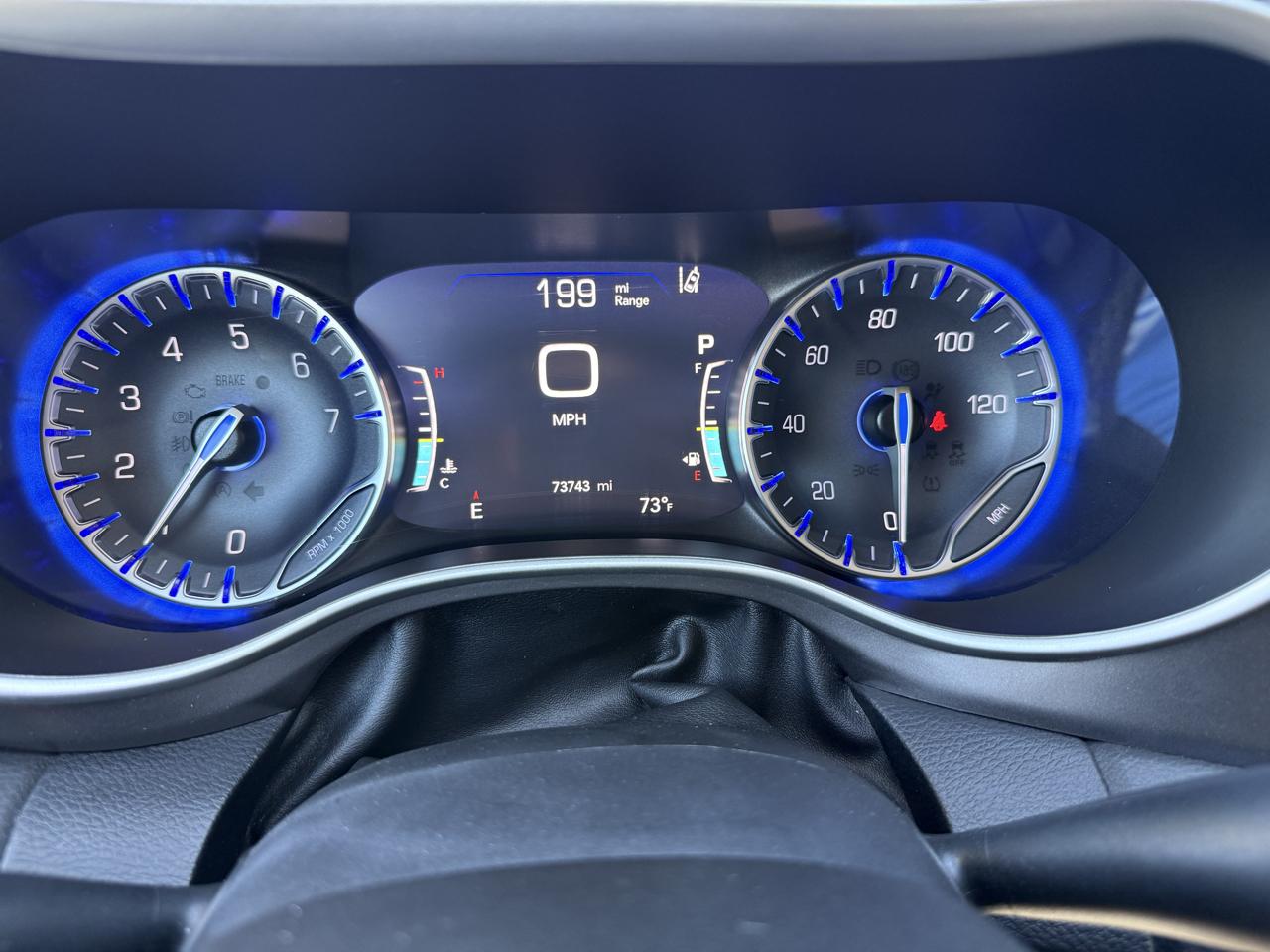 Chrysler Pacifica Touring L FWD 2024