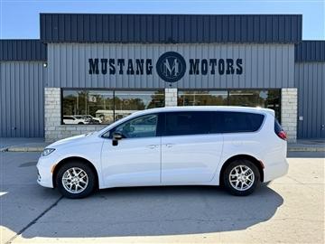 2024 Chrysler Pacifica Touring L FWD