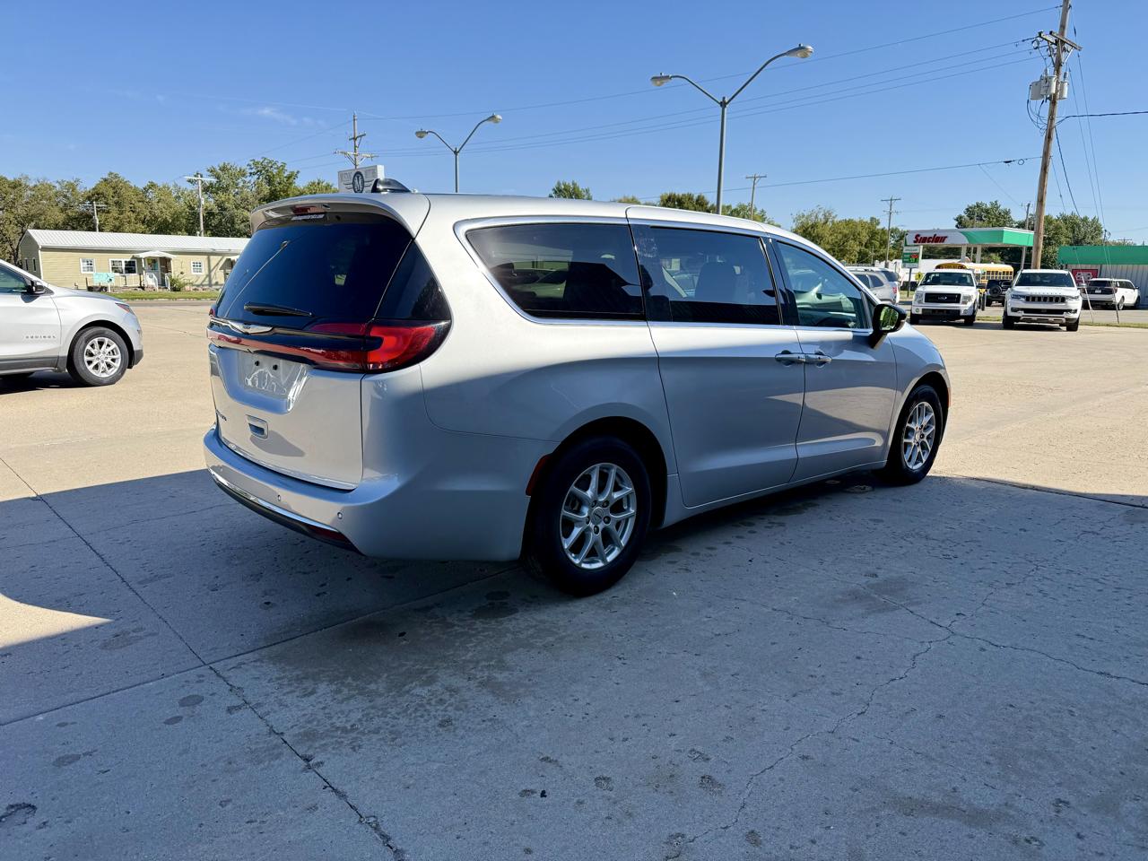Chrysler Pacifica Touring L FWD 2024
