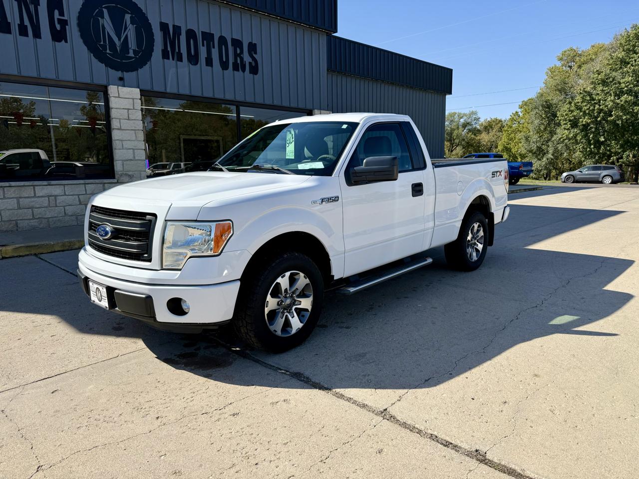 Ford F-150 2WD Reg Cab 126" STX 2014