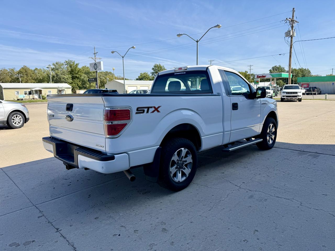 Ford F-150 2WD Reg Cab 126" STX 2014