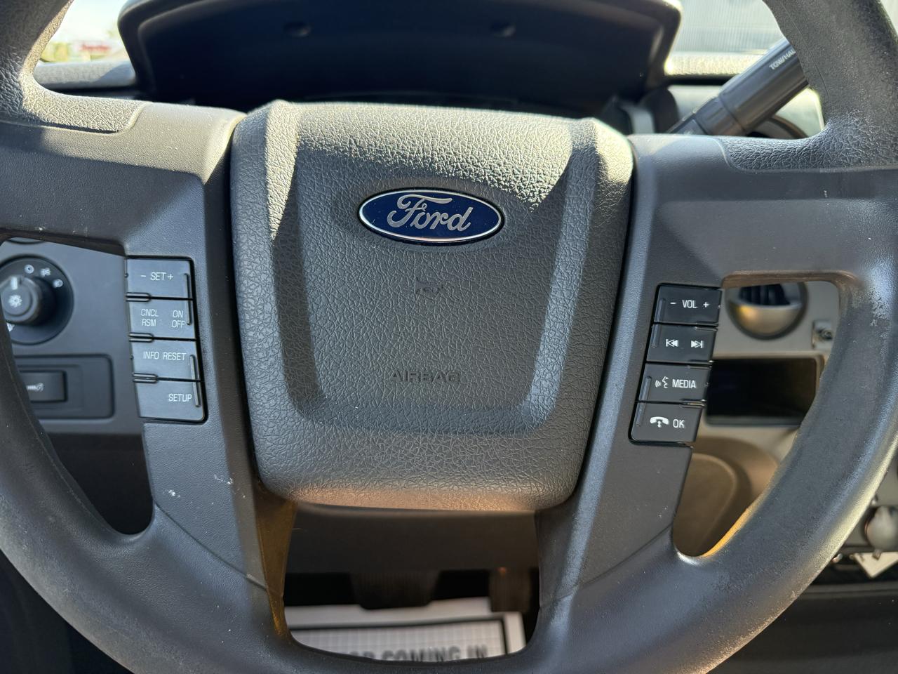 Ford F-150 2WD Reg Cab 126" STX 2014