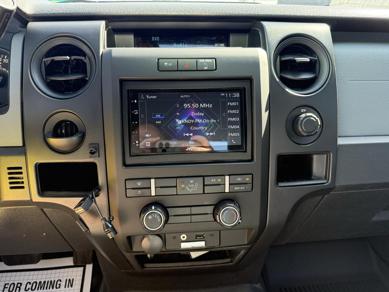 Ford F-150 2WD Reg Cab 126" STX 2014