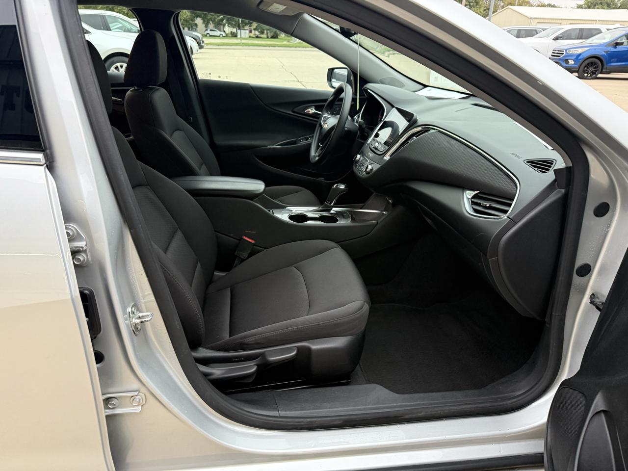 Chevrolet Malibu 4dr Sdn LT 2020