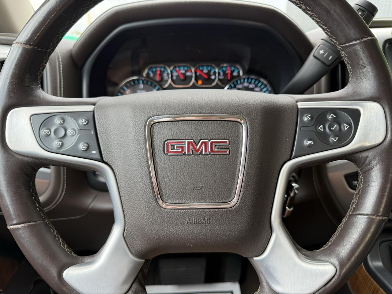 GMC Sierra 1500 4WD Crew Cab 143.5" SLT 2018