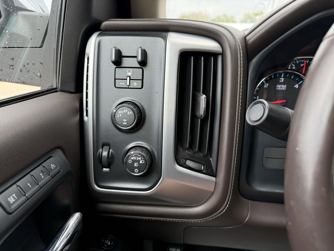 GMC Sierra 1500 4WD Crew Cab 143.5" SLT 2018