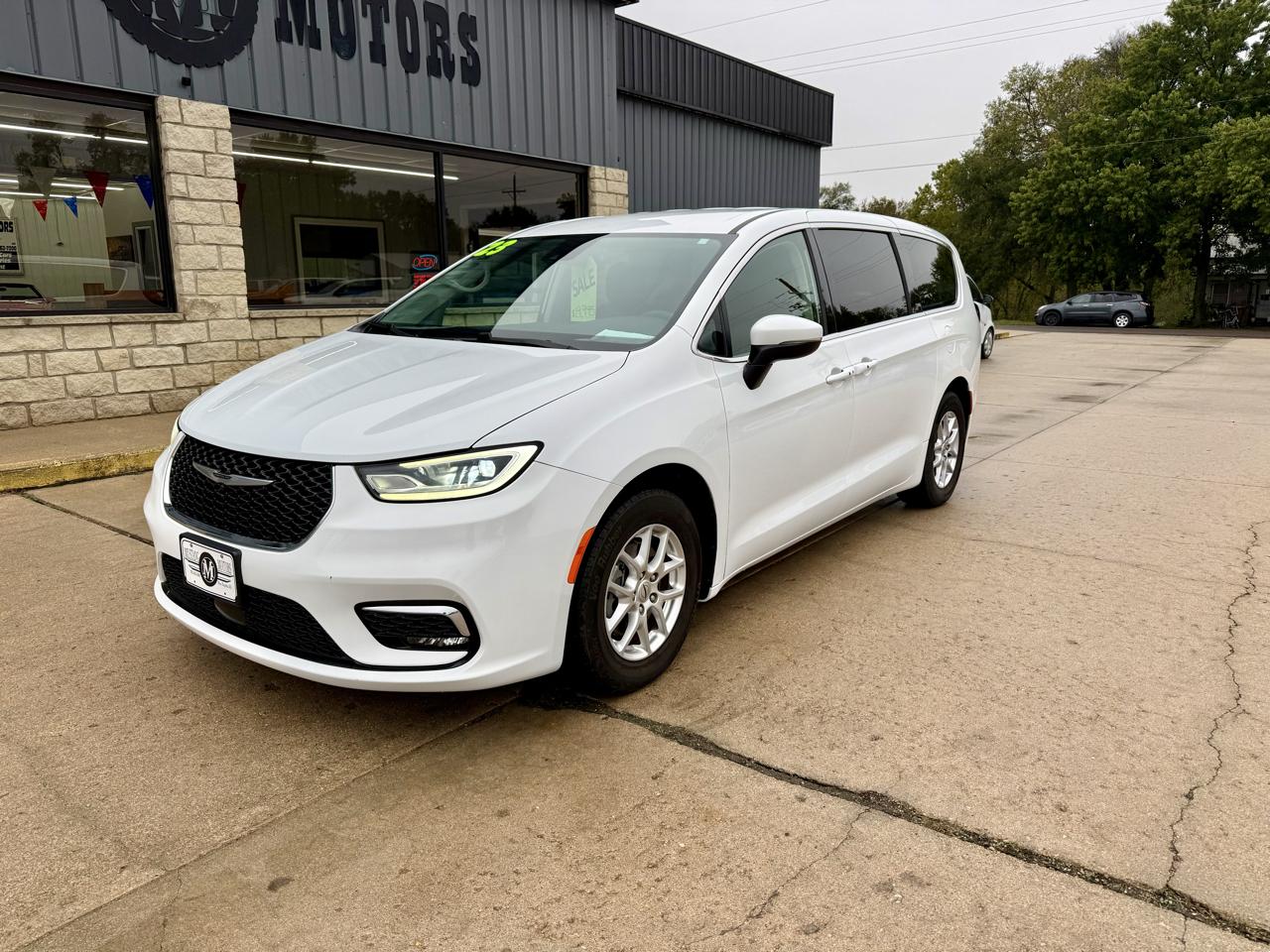 Chrysler Pacifica Touring L FWD 2023