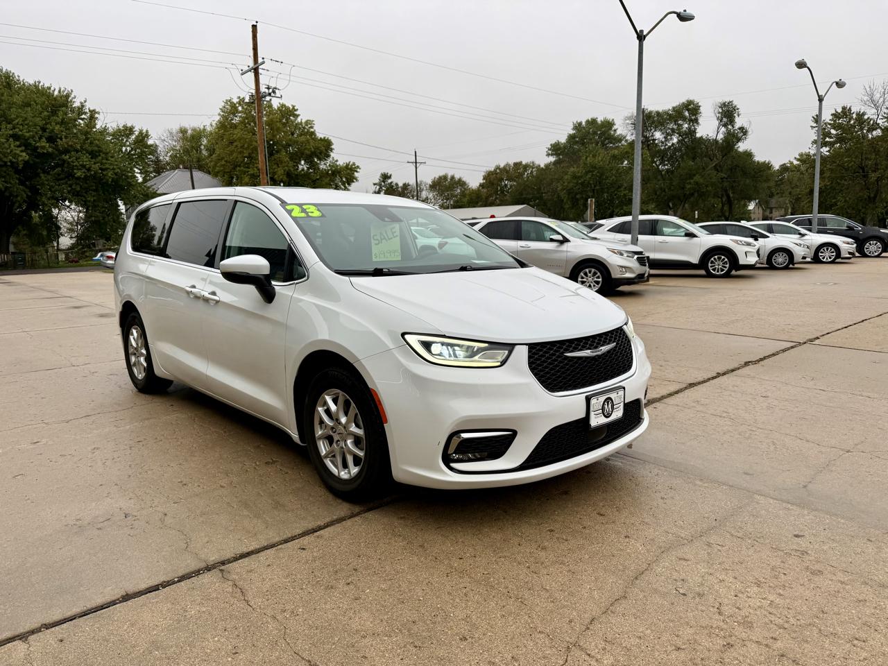 Chrysler Pacifica Touring L FWD 2023