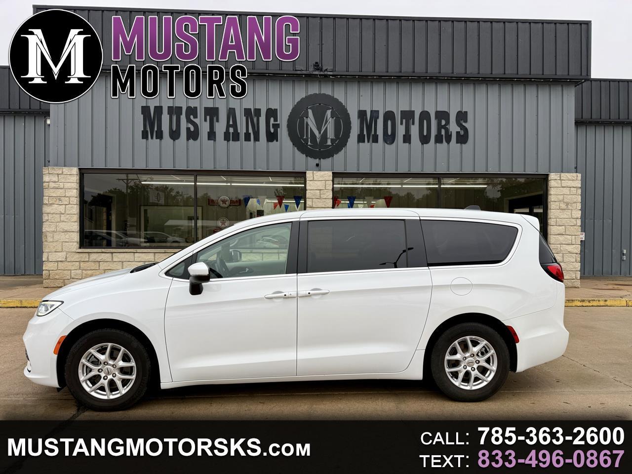 2023 Chrysler Pacifica Touring L FWD