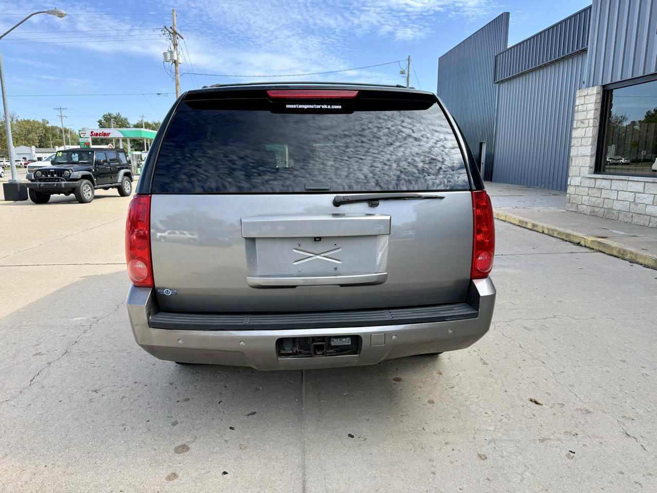 GMC Yukon XL 4WD 4dr 1500 SLT 2012
