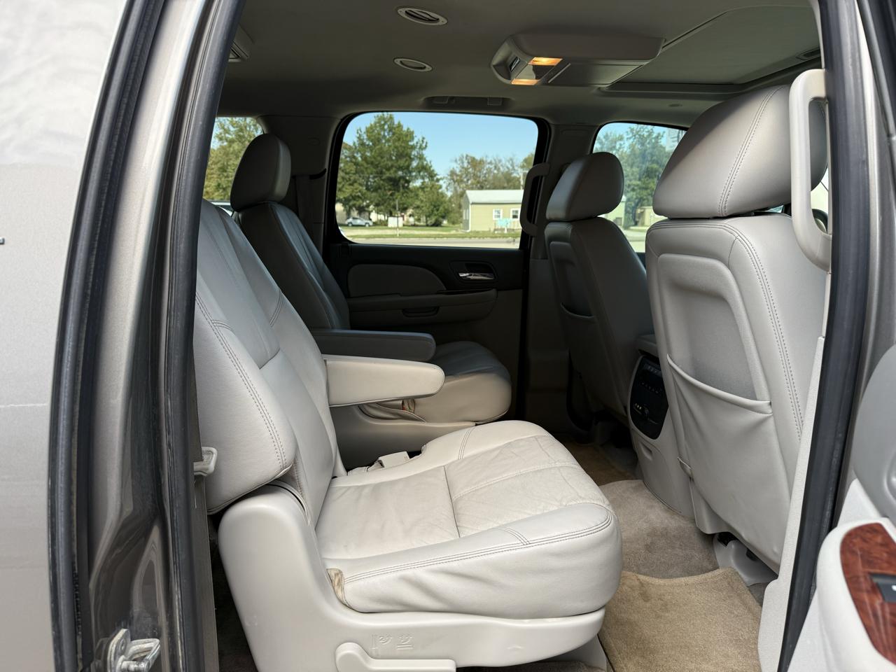 GMC Yukon XL 4WD 4dr 1500 SLT 2012