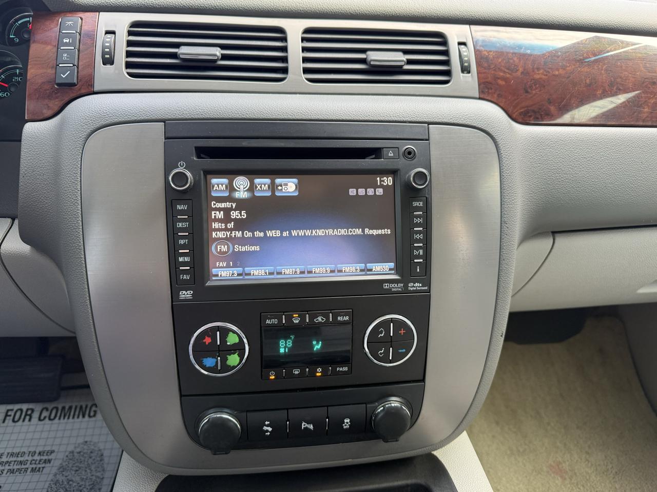 GMC Yukon XL 4WD 4dr 1500 SLT 2012