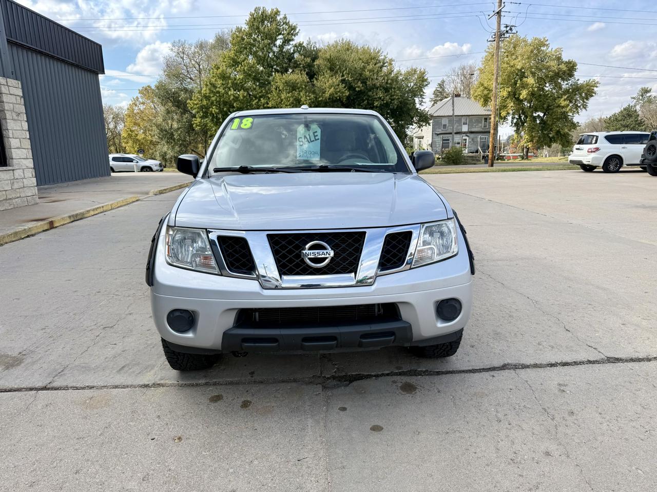 Nissan Frontier Crew Cab 4x4 SV V6 Auto 2018
