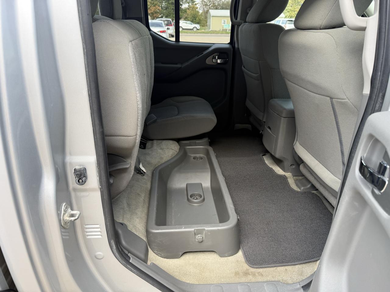 Nissan Frontier Crew Cab 4x4 SV V6 Auto 2018