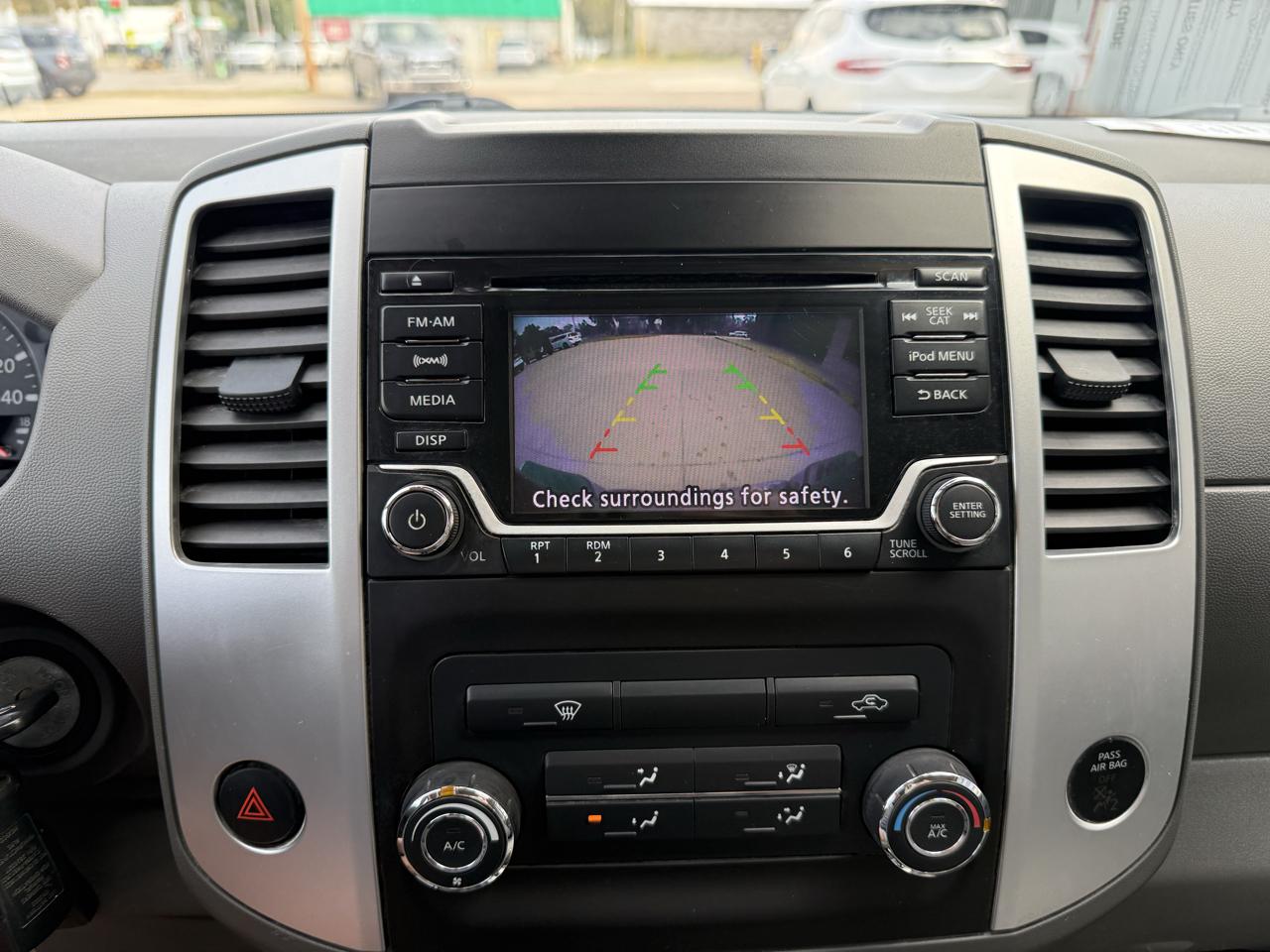 Nissan Frontier Crew Cab 4x4 SV V6 Auto 2018