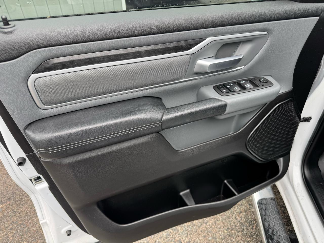 RAM 1500 Big Horn Quad Cab 4WD 2022