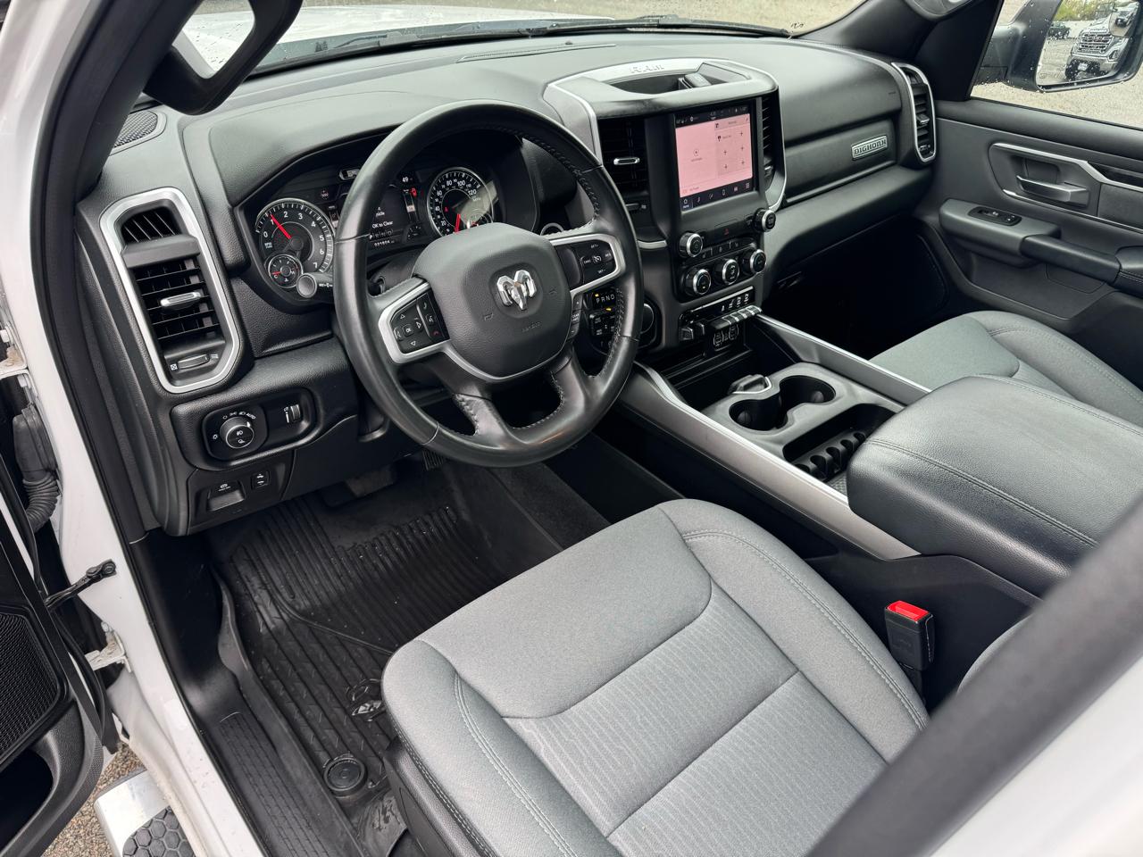 RAM 1500 Big Horn Quad Cab 4WD 2022
