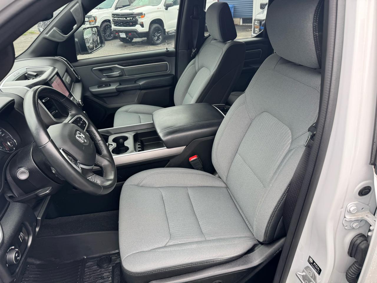 RAM 1500 Big Horn Quad Cab 4WD 2022