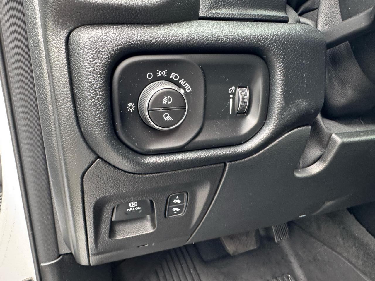 RAM 1500 Big Horn Quad Cab 4WD 2022